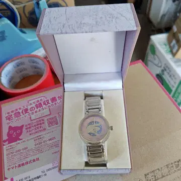 디즈니 토이스토리 캐릭터 손목시계 미사용품 다이얼 보라색
