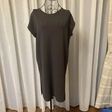 다크 그레이 레이스업 니트 원피스