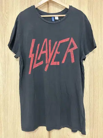 H&M SLAYER 블랙 티셔츠 M 사이즈