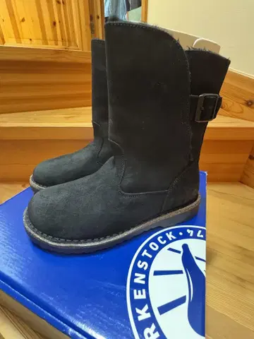 BIRKENSTOCK 블랙 무스탕 부츠