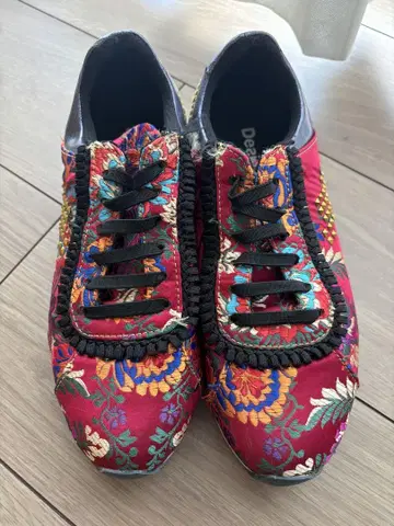 Desigual 자수 스니커즈 빨간색/다색