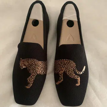 VIVAIA 블랙 플랫 스퀘어형 자수 23.5cm 37.5 A