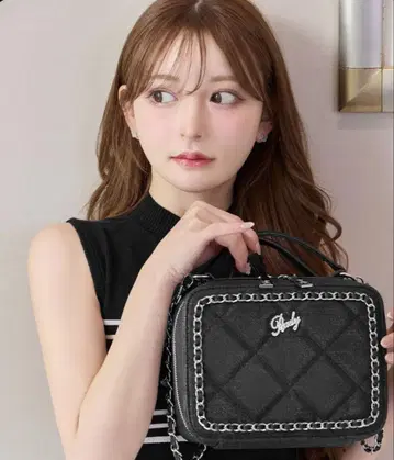 미사용 새상품! Rady 체인 베니티백 블랙