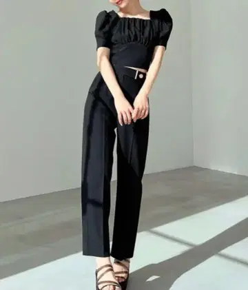 RESEXXY 블랙 스퀘어 백 리본 셋업 블랙 검정