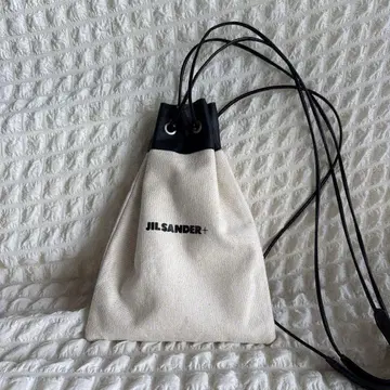질샌더 복조리형 숄더백
