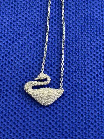 SWAROVSKI 스완 디자인 목걸이
