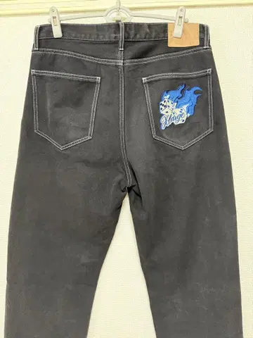 XLARGE 블랙 데님 팬츠