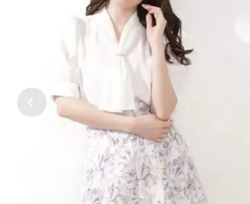 JILL by JILL STUART 클래시컬 보타이 블라우스
