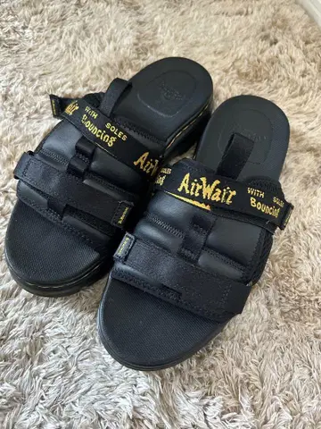 Dr. Martens AirWair AYCE 슬라이드 샌들