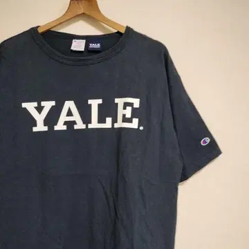 챔피온 T1011 YALE 티셔츠