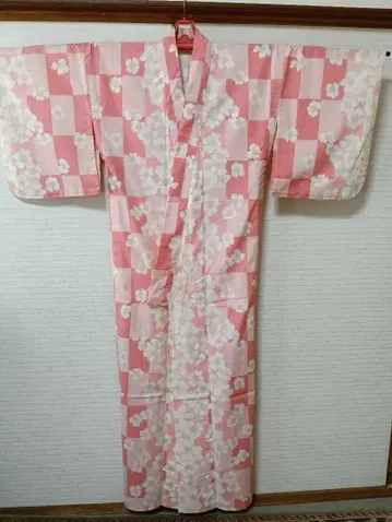 나츠모안 연한 복숭아색 꽃무늬 유카타