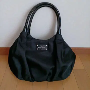 kate spade 블랙 핸드백