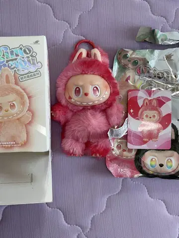 LABUBU Big into Energy LOVE 러브 봉제 인형