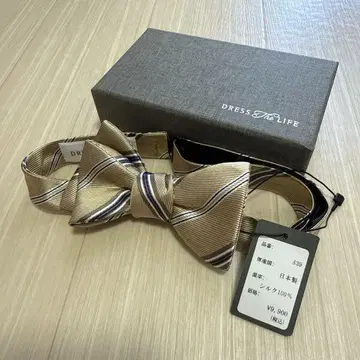DRESS THE LIFE 베이지 스트라이프 나비 넥타이