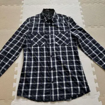 GUESS 체크 무늬 긴팔 셔츠 네이비