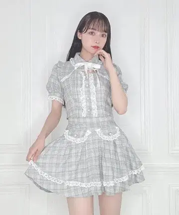 허니시나몬 레이스 프릴 셋업 BUNNY APARTMENT