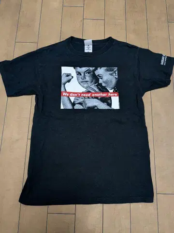 Barbara Kruger 티셔츠 사진 포트폴리오