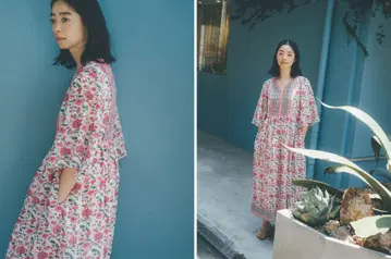 누키테파 에스닉 프린트 플레어 슬리브 원피스 타카하시 아이 착용