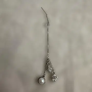 e.m. 지르코니아. 펄 체인 귀걸이