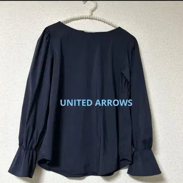 UNITED ARROWS 유나이티드 애로우즈 노카라 블라우스