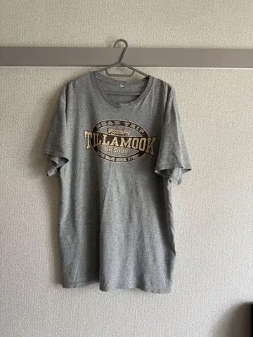 TILLAMOOK 그레이 티셔츠