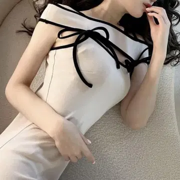 Darich 다리치 파이핑 오프숄더 원피스