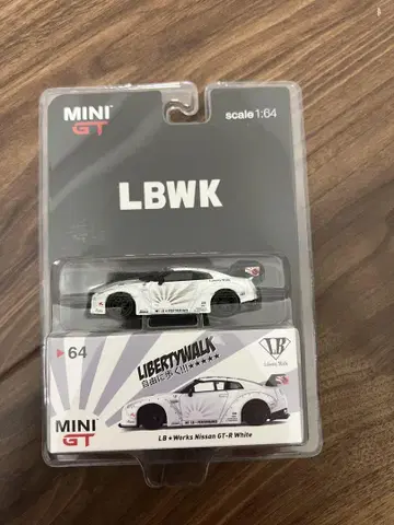 MINIGT 1/64 LBWK Nissan GT-R 화이트