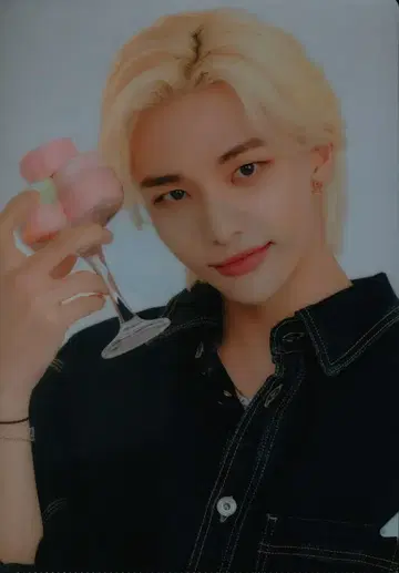 StrayKids 훼미리마트 콜라보 Hyunjin 미니 클리어 파일