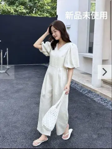 벌스데이 바쉬 린넨 퍼프 슬리브 V넥 올인원 올인원 롬퍼스