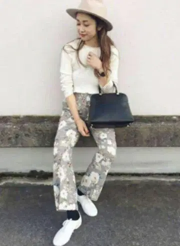 자라 플라워 프린트 와이드 팬츠 스트레이트 L 사이즈