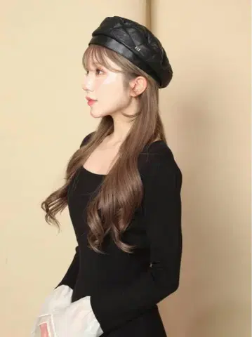 퀼팅 가죽 베레모 다리치