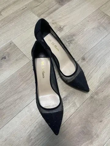 블랙 스틸레토 하이힐