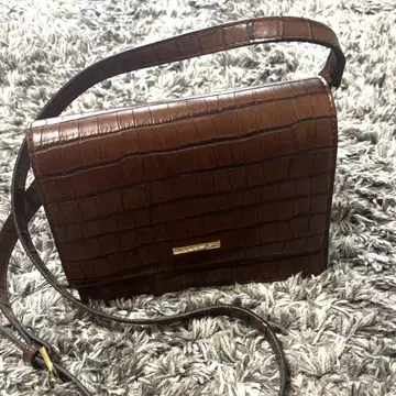 MOUSSY 브라운 크로커다일풍 숄더백