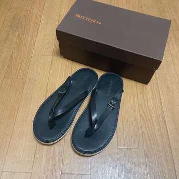 BUTTERO 부테로 가죽 샌들 블랙 42