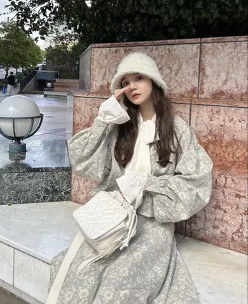 idem flower jacquard 셋업 (그레이)