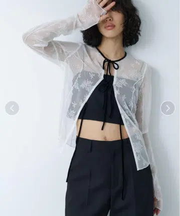CODE A 코드 A tulle lace ribbon blouse
