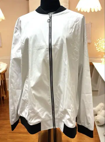 화이트 점퍼 자켓 택 포함 미사용 3XL