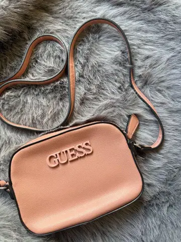 GUESS 핑크 숄더백