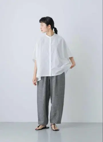 이번 시즌 새상품급 카구레 크롭 체크 팬츠