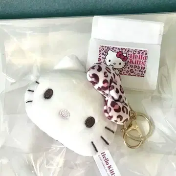 산리오 헬로키티 다이 컷 참 핑크 레오파드 무늬