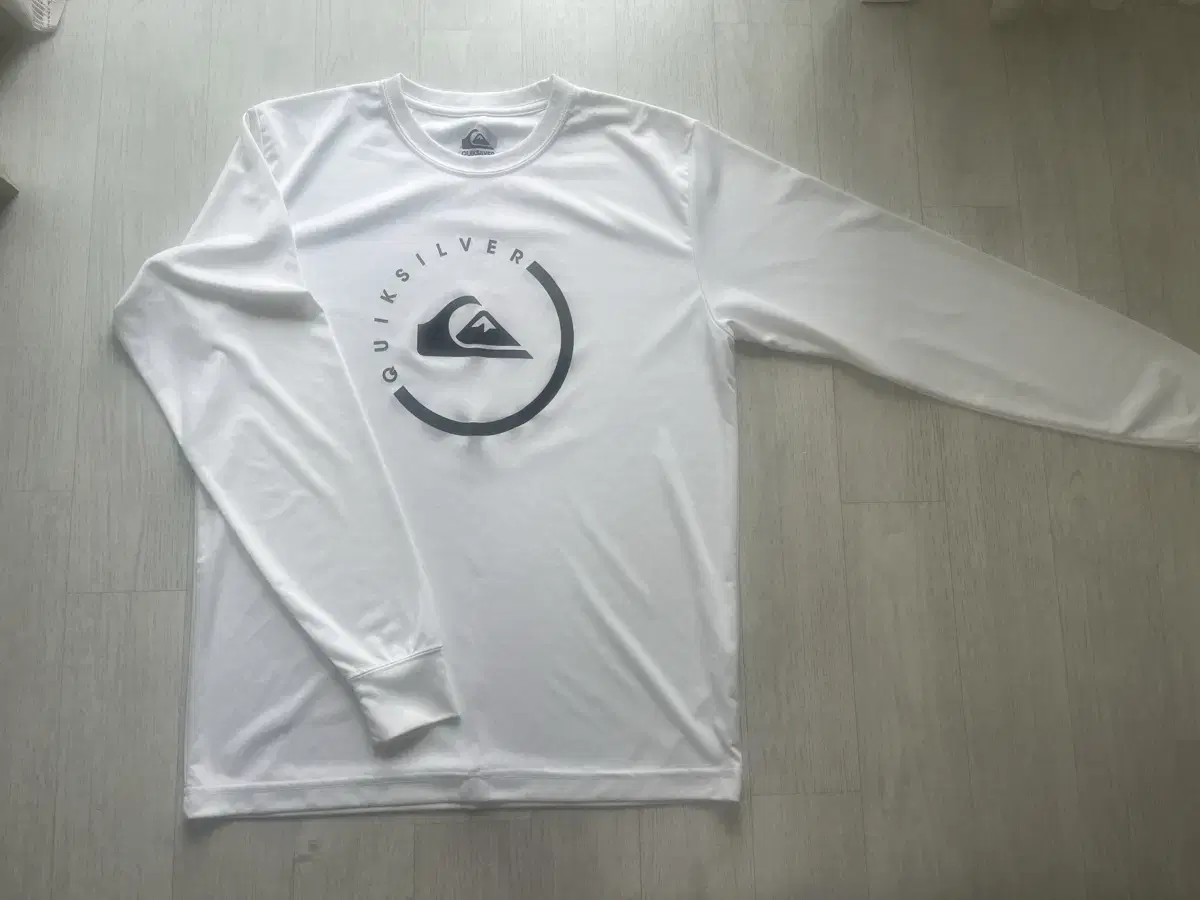 Quiksilver Men's Long Sleeve Rash Guard White (m 100)
