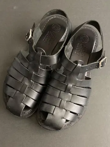 Eder Shoes 블랙 가죽 스트랩 샌들 사이즈 37 이탈리아제