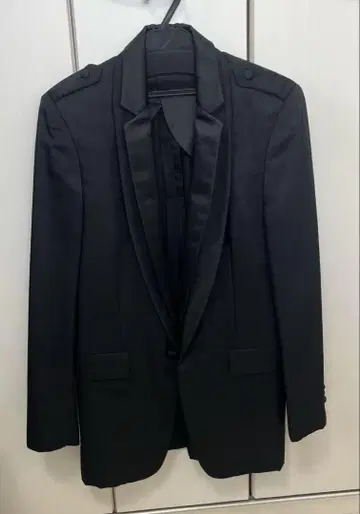 할프 숄카라 자켓