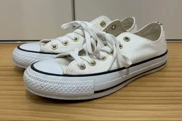화이트 캔버스 로우 컷 스니커즈 상자 없음 23.5cm