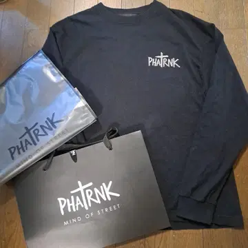 PHATRNK 라이트 스톤 장식 긴팔 티셔츠 블랙