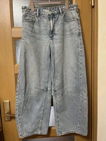 배럴 레그 청바지 길이가 짧은