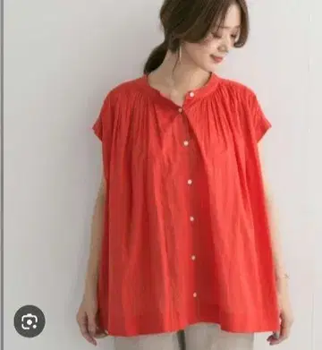어반 리서치 도어스 코튼 보일 개더 프렌치 슬리브 블라우스