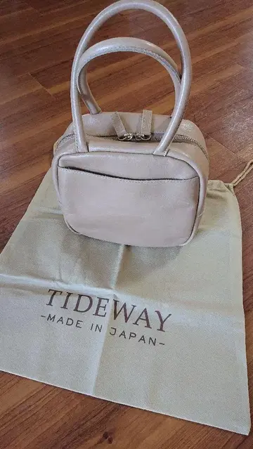 TIDEWAY ICY BOSTON 가죽 핸드백