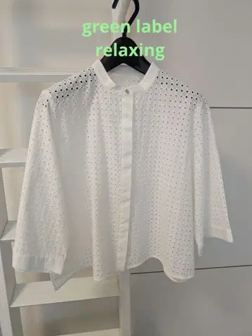 새상품 그린 라벨 릴랙싱 컷워크 레이스 블라우스 화이트