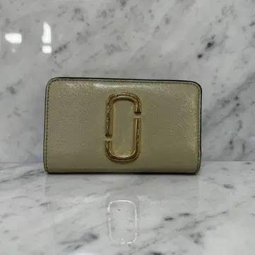 마크제이콥스 MARC JACOBS 접이식 지갑 사피아노